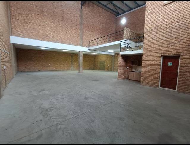INDUSTRIAL PROPERTY TO RENT IN LANSERIA